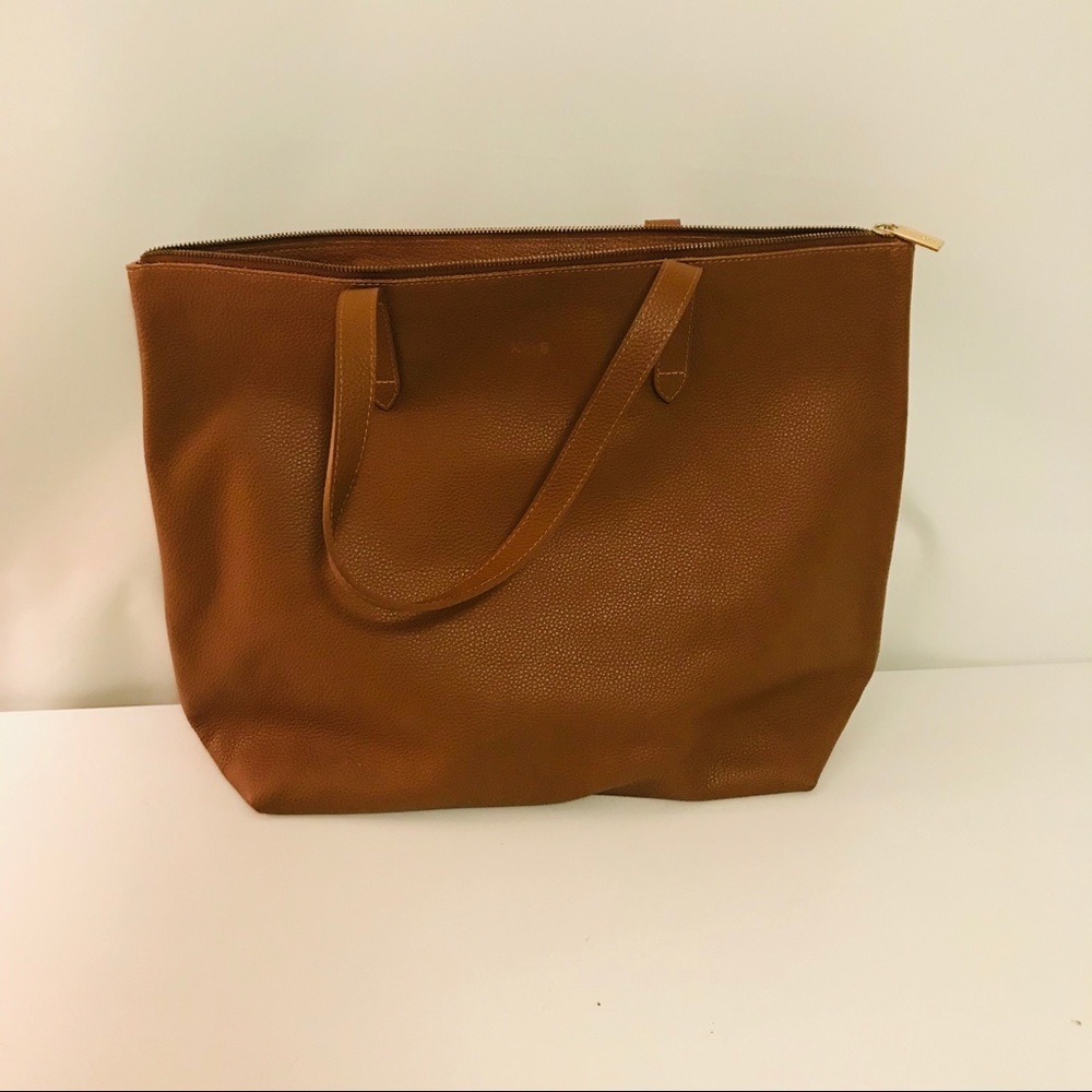Cuyana Classic Leather Zipper Tote
